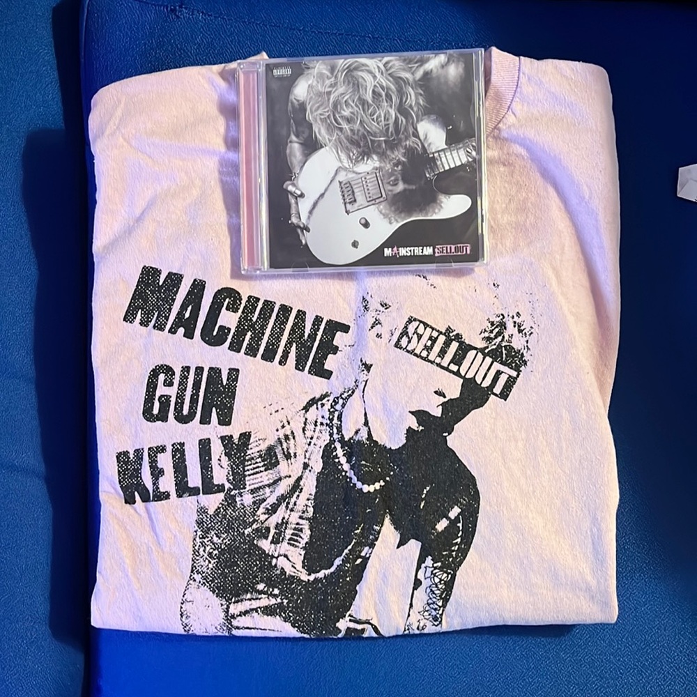 Machine Gun Kelly album + shirt